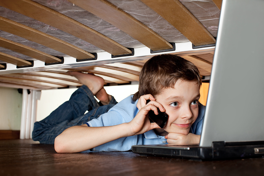 Warning Signs that your child is abusing technology